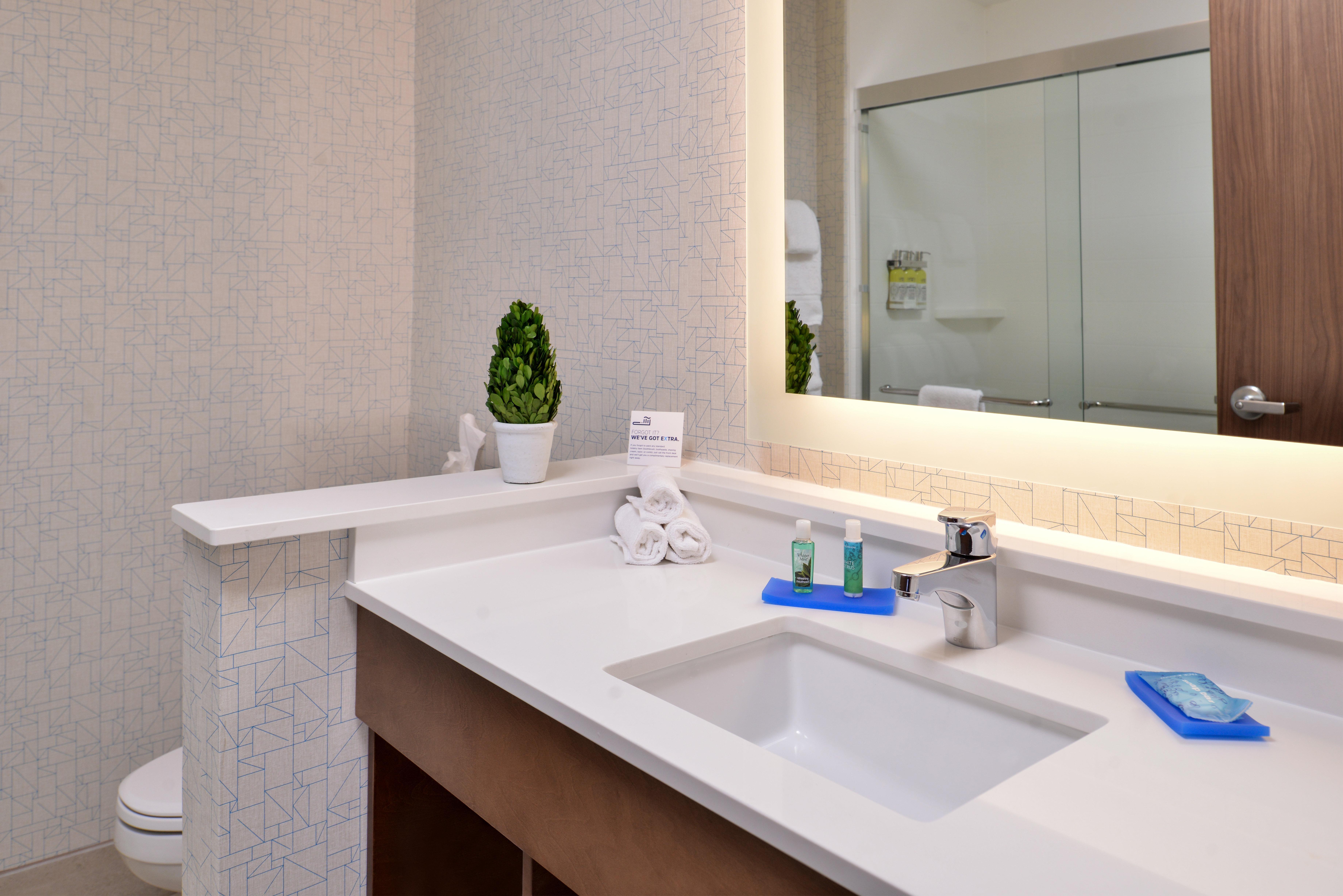 Holiday Inn Express Melbourne West By Ihg West Melbourne Buitenkant foto