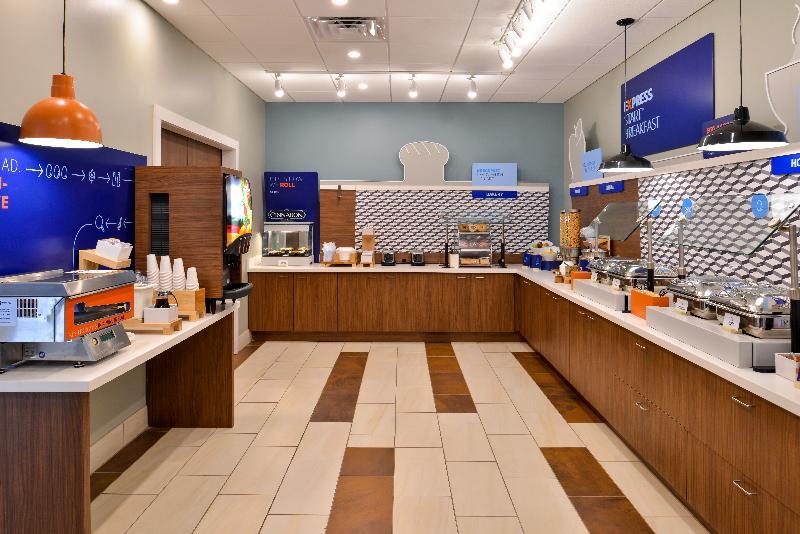 Holiday Inn Express Melbourne West By Ihg West Melbourne Buitenkant foto